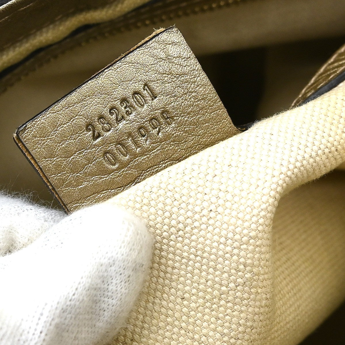 Gucci Bella Flap Leather Gold Leather Shoulder Bag Bag (Pre-Owned)
