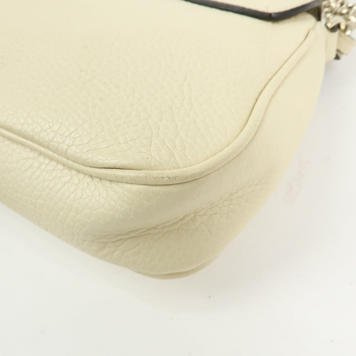 Gucci Soho Chain Leather White Leather Crossbody Bag Bag (Pre-Owned)