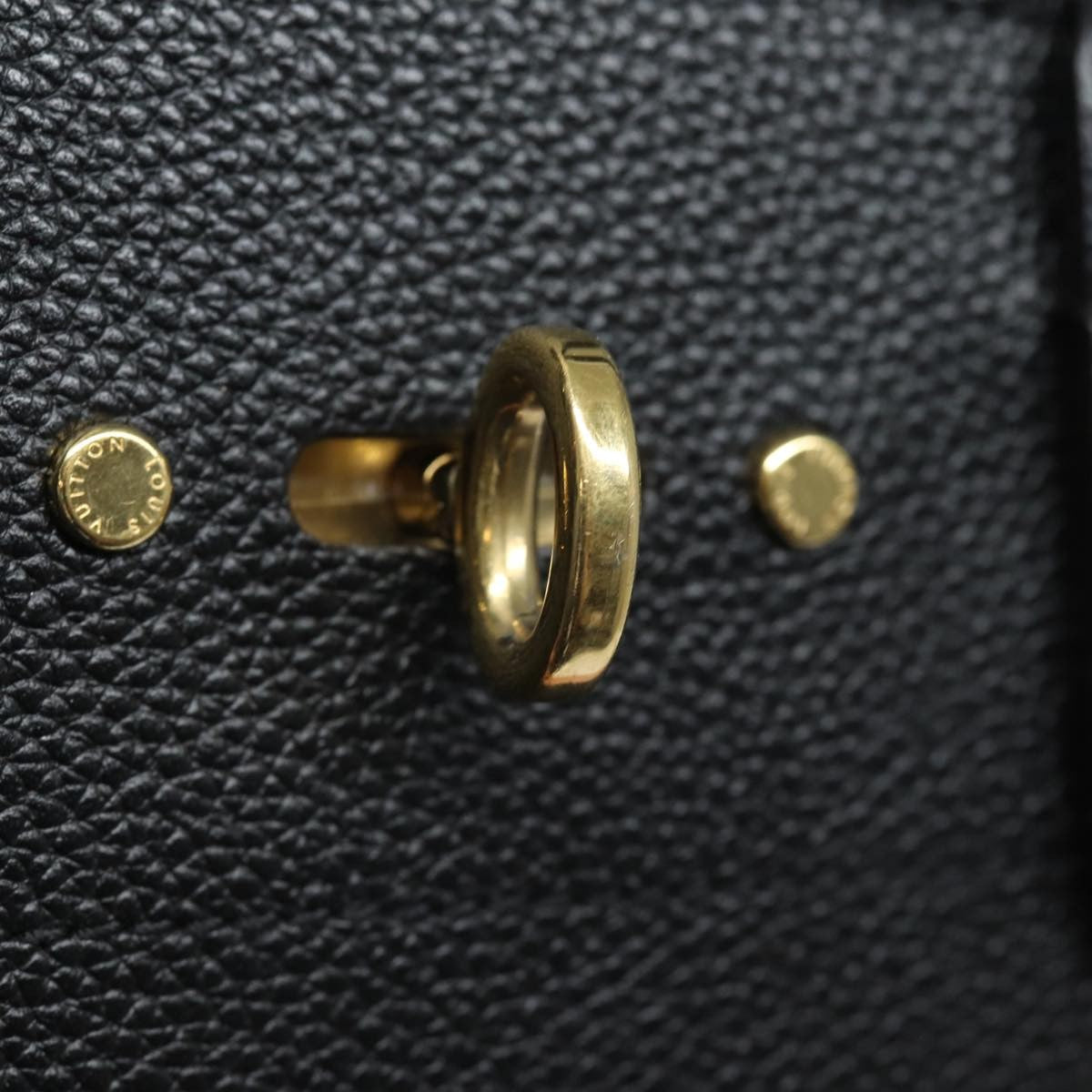 Louis Vuitton City Steamer Leather Black Leather Handbag (Pre-Owned)