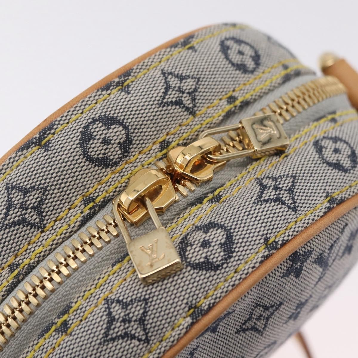 Louis Vuitton Jeanne Mini Lin Blue Canvas Crossbody Bag Bag (Pre-Owned)