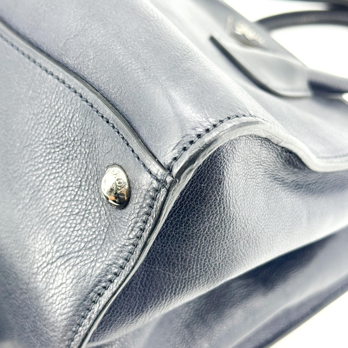Prada Twin Pocket Convertible Leather Black Leather Tote Bag Bag (Pre-Owned)