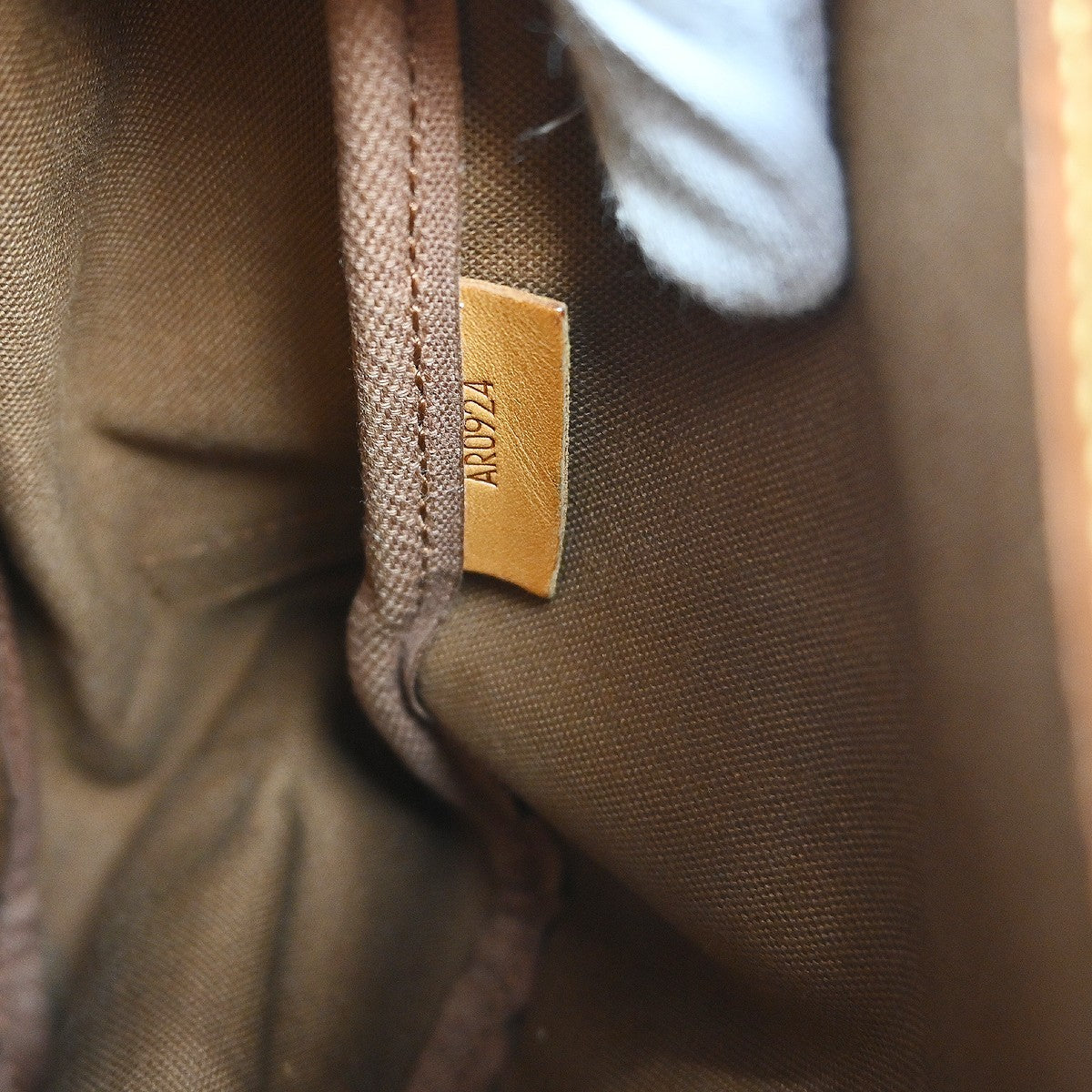 Louis Vuitton Saumur Monogram Brown Canvas Shoulder Bag Bag (Pre-Owned)