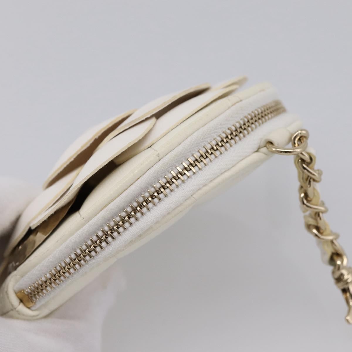 Chanel Camellia Round Clutch With Chain Lambskin White Leather Clutche & Pouche Bag (Pre-Owned)