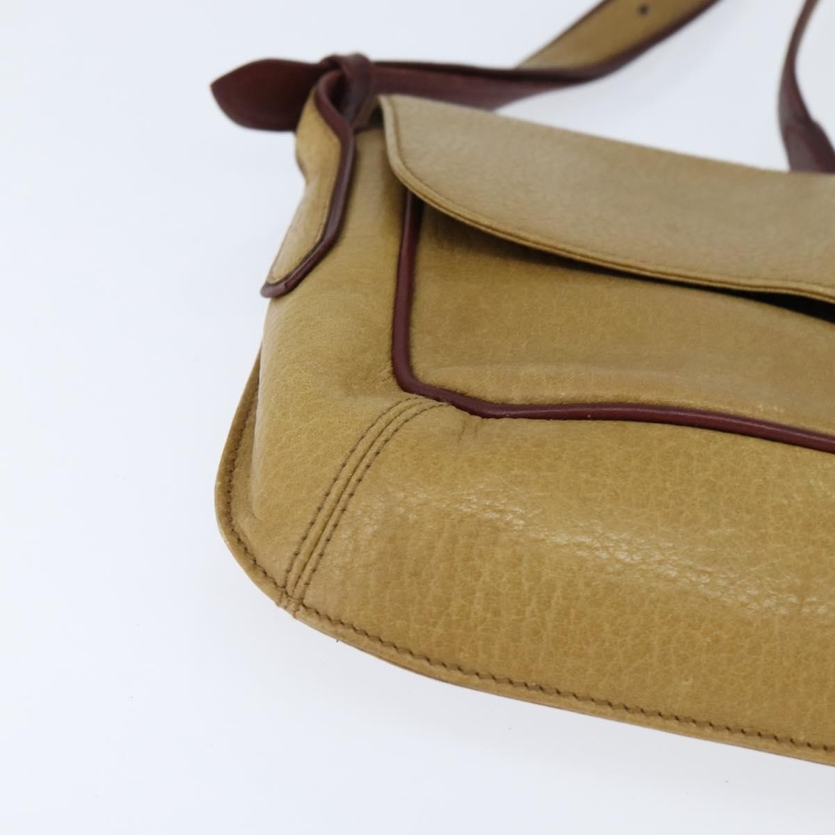 Cartier Must De Cartier Leather Beige Leather Shoulder Bag Bag (Pre-Owned)