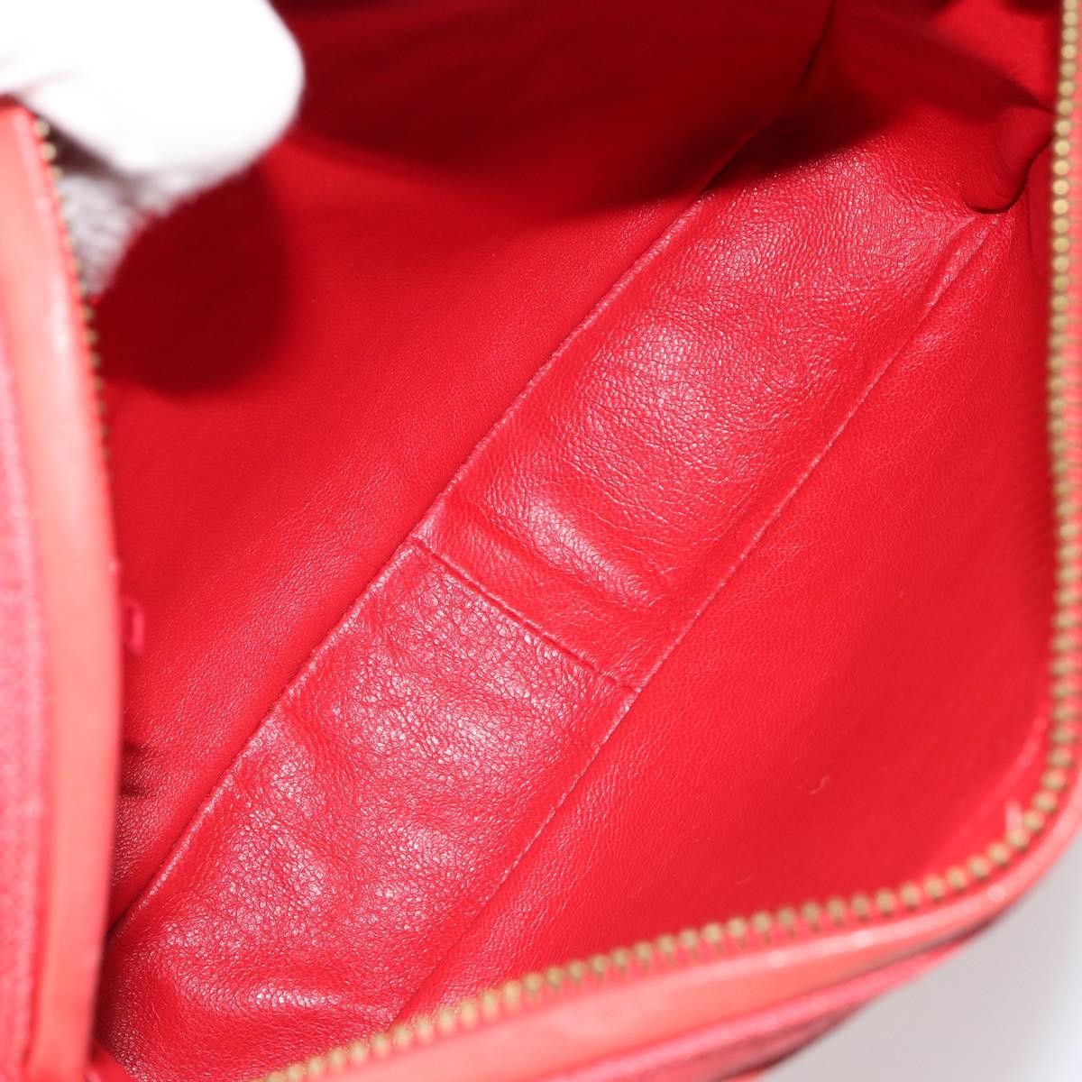 Chanel Vintage Diamond Cc Camera Chevron Canvas Red Canvas Handbag (Pre-Owned)