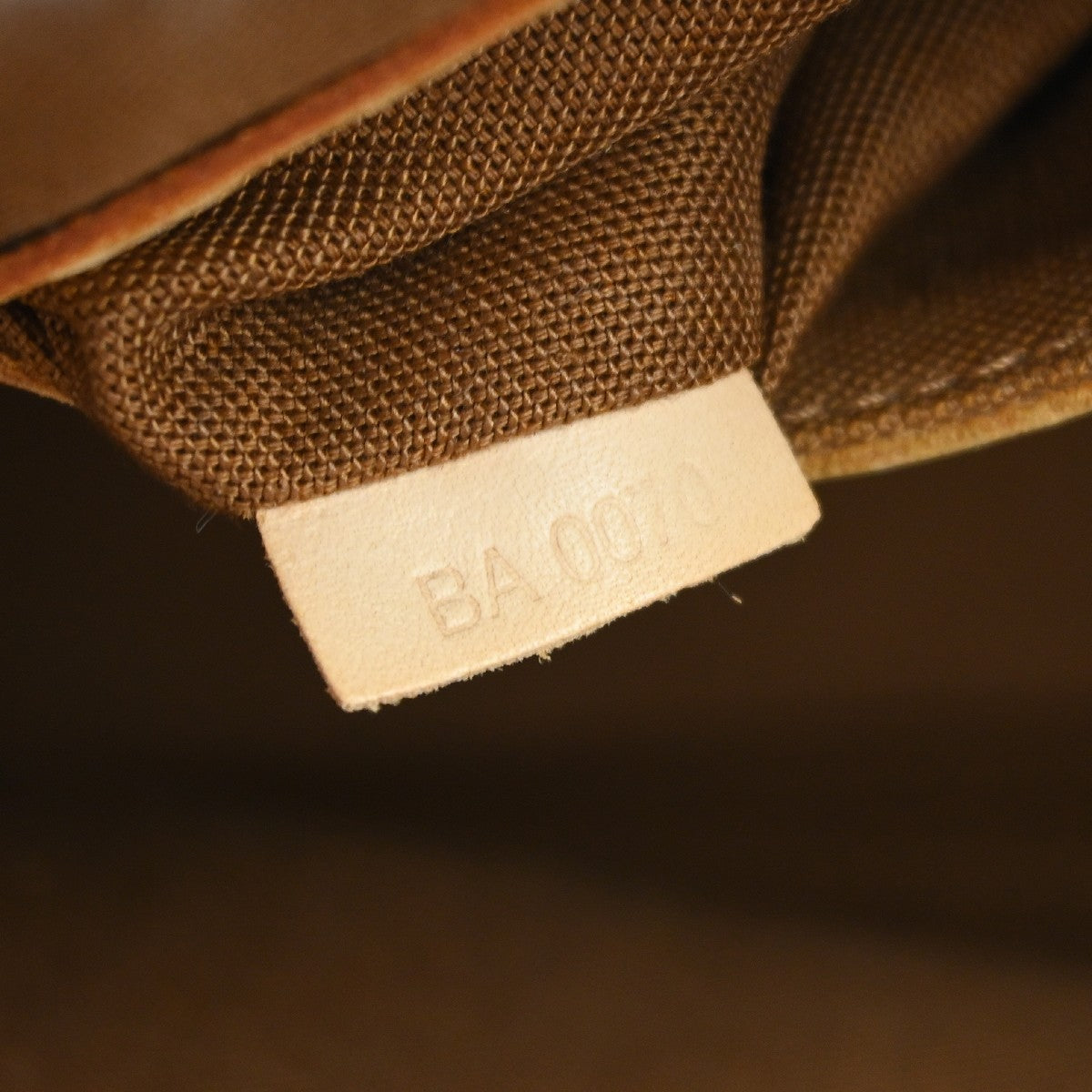 Louis Vuitton Alma Monogram Canvas Brown Canvas Handbag (Pre-Owned)