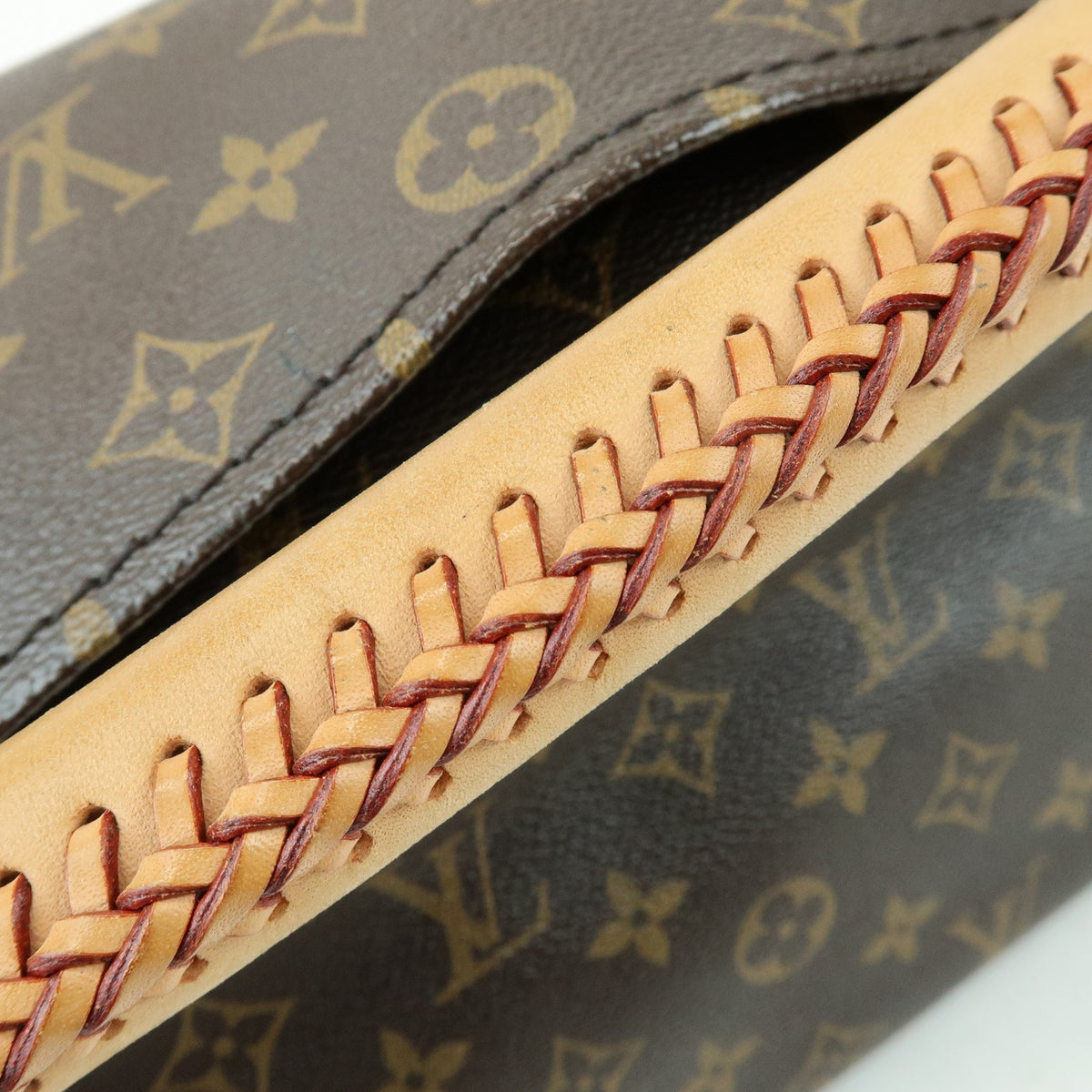 Louis Vuitton Artsy Monogram Canvas Brown Canvas Handbag (Pre-Owned)