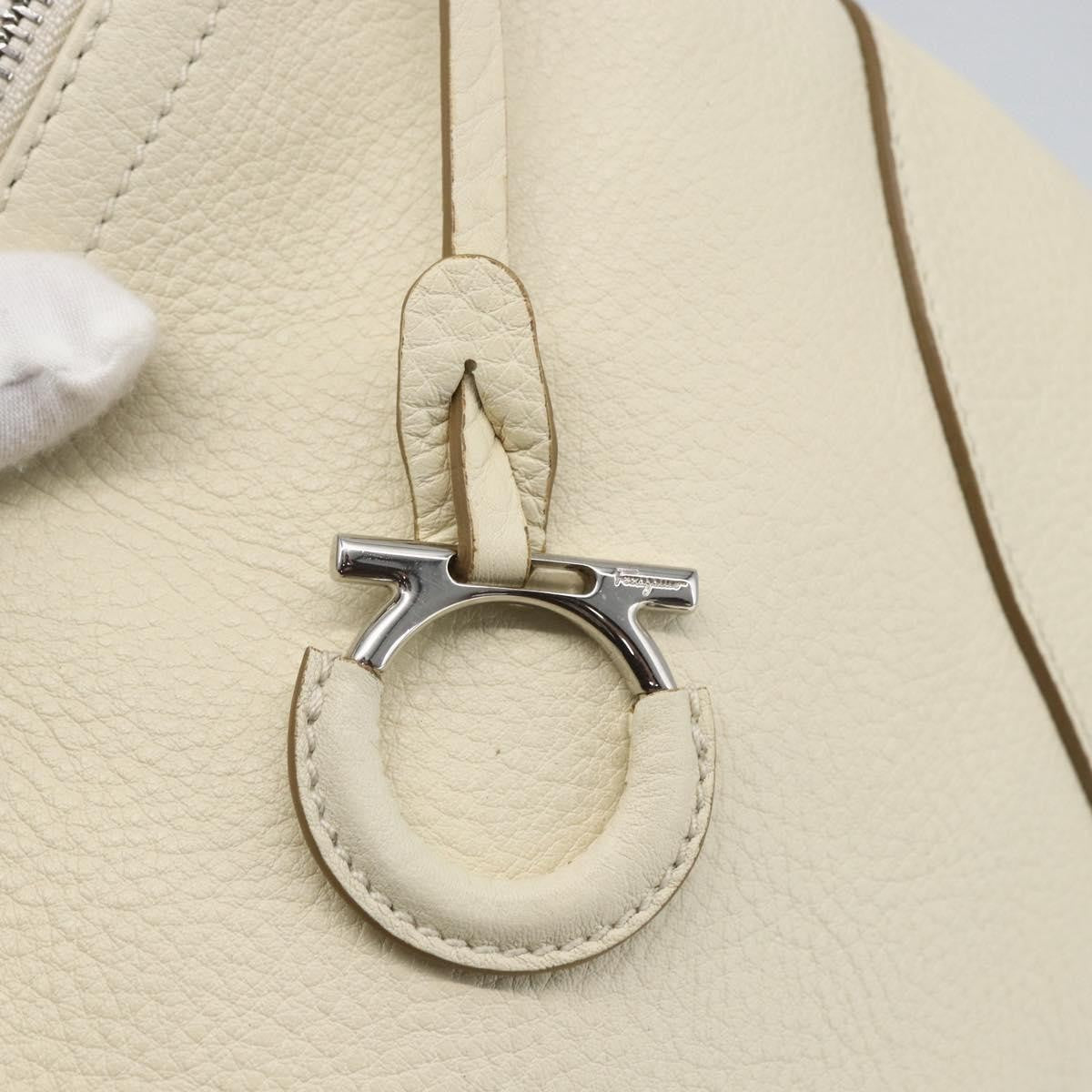 Salvatore Ferragamo Gancini Leather White Leather Shoulder Bag Bag (Pre-Owned)