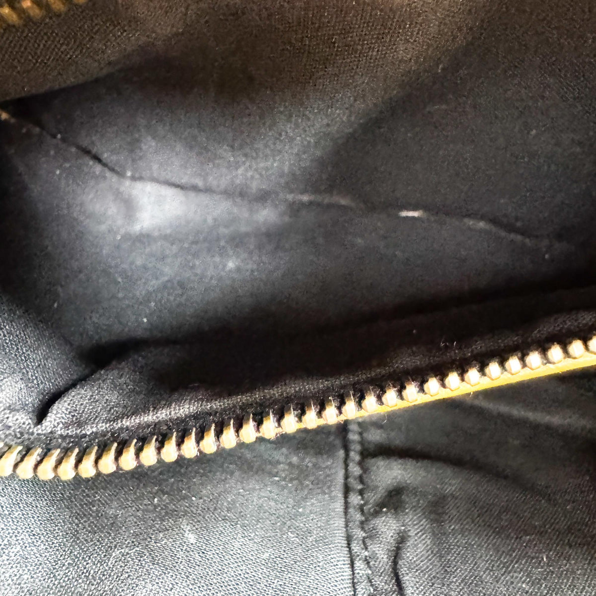 Balenciaga Hip Classic Studs Leather Yellow Leather Crossbody Bag Bag (Pre-Owned)