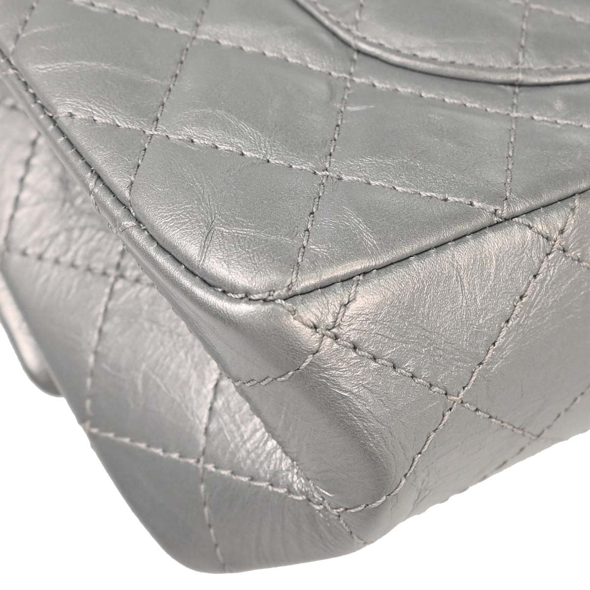 Chanel Reissue 2.55 Double Compartment Flap Quilted Aged Calfskin Silver Calfskin Shoulder Bag Bag (Pre-Owned)