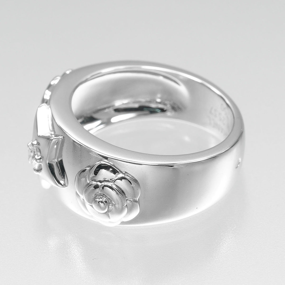 Chanel 3 Symbols 18K White Gold With Diamond Silver White_Gold Ring Jewelry (Pre-Owned)