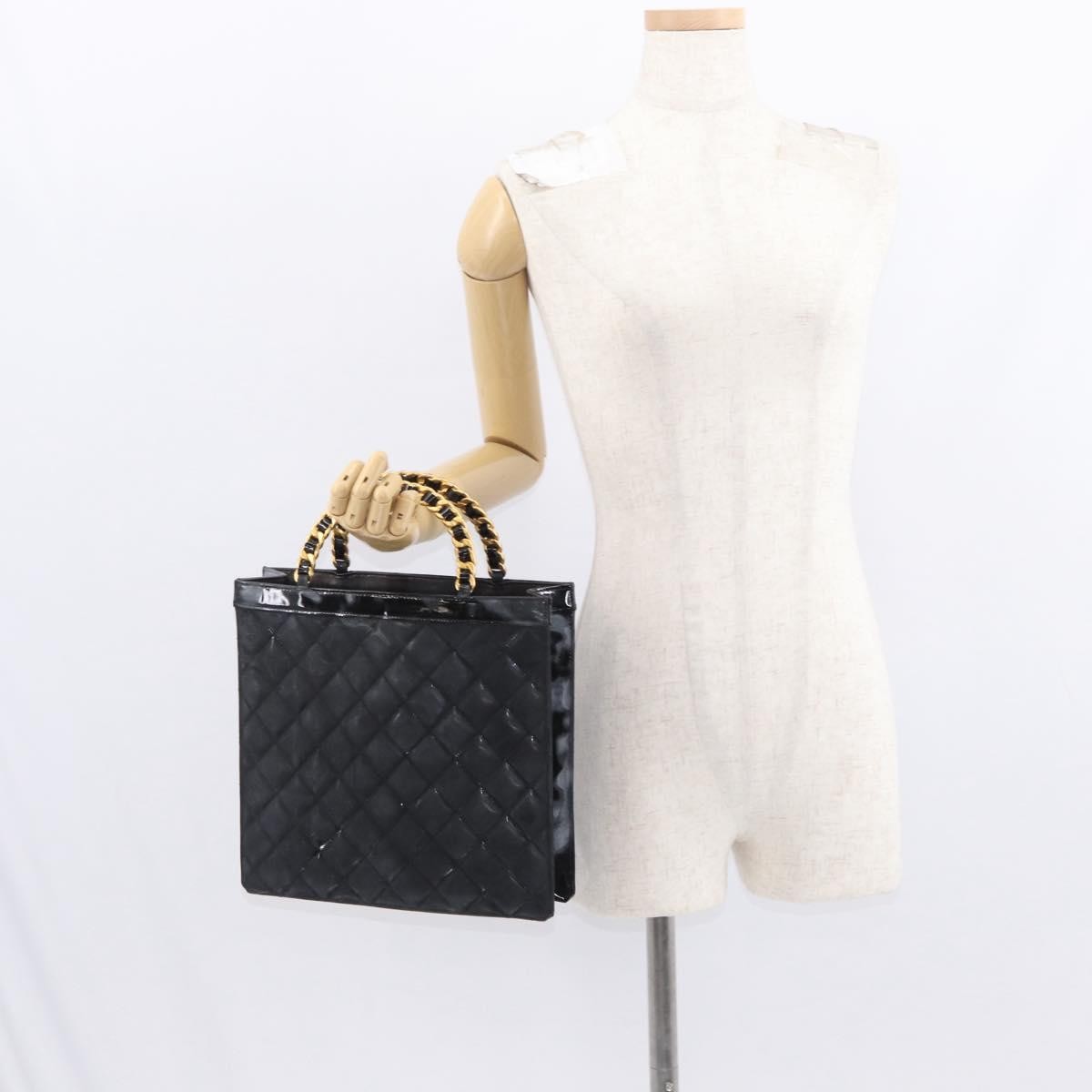 Chanel Chocolate Bar Tote Leather Black Patent_Leather Handbag (Pre-Owned)
