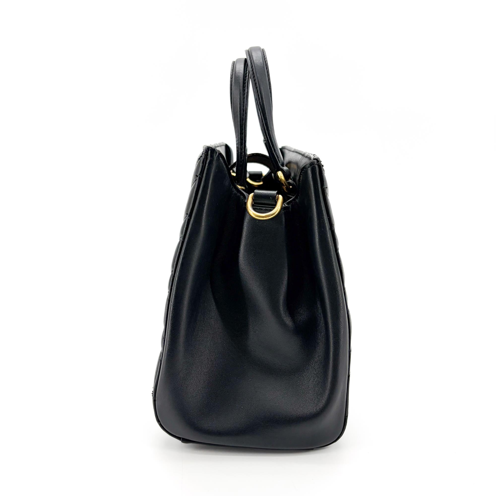 Gucci Gg Marmont Tote Matelasse Leather Black Leather Tote Bag Bag (Pre-Owned)