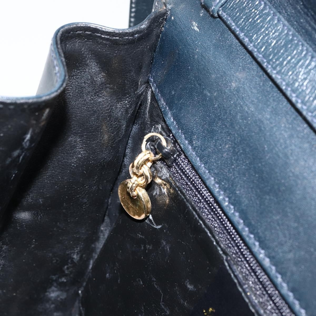 Salvatore Ferragamo Gancini Leather Black Leather Shoulder Bag Bag (Pre-Owned)