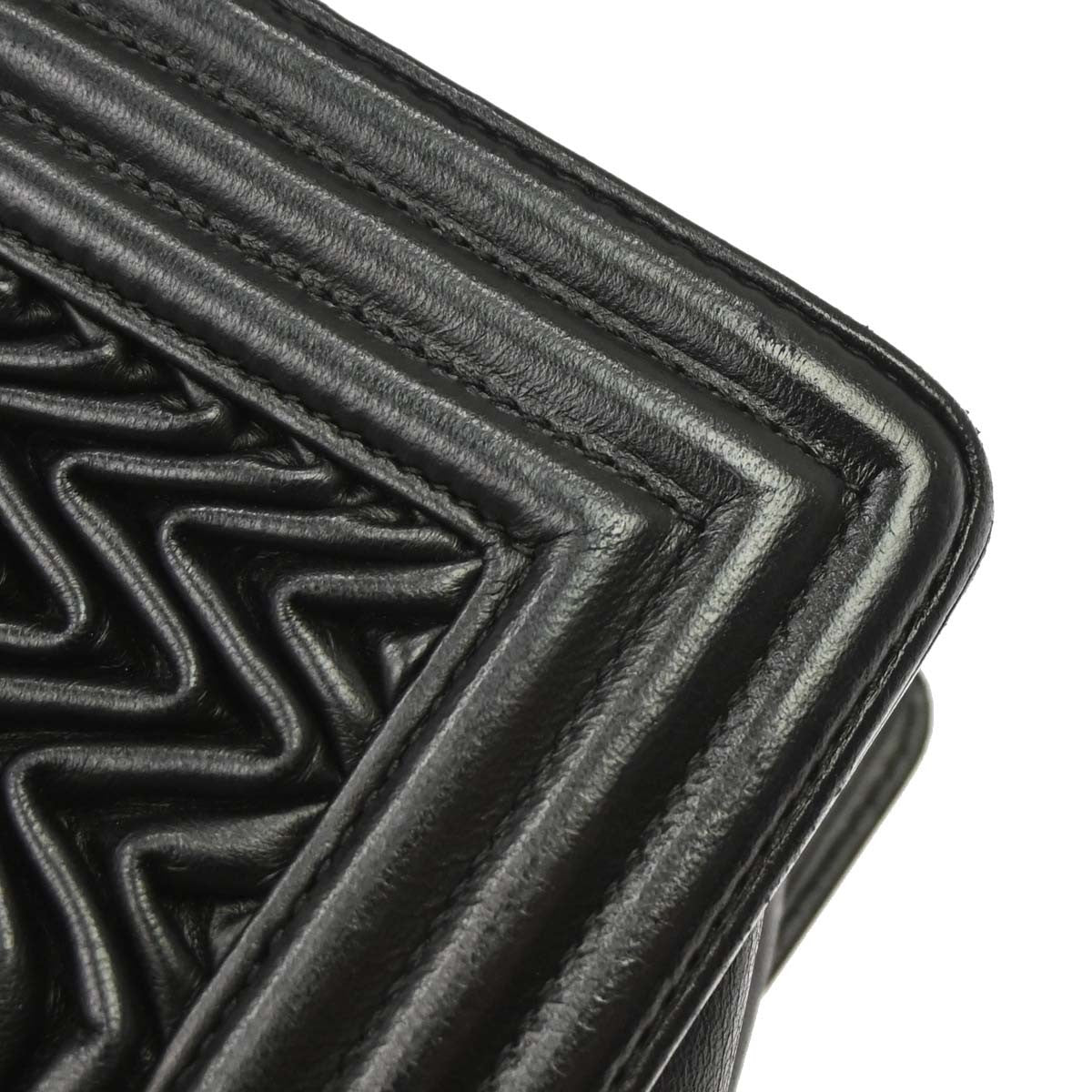 Chanel Boy Flap 3D Pleated Leather Black Leather Shoulder Bag Bag (Pre-Owned)