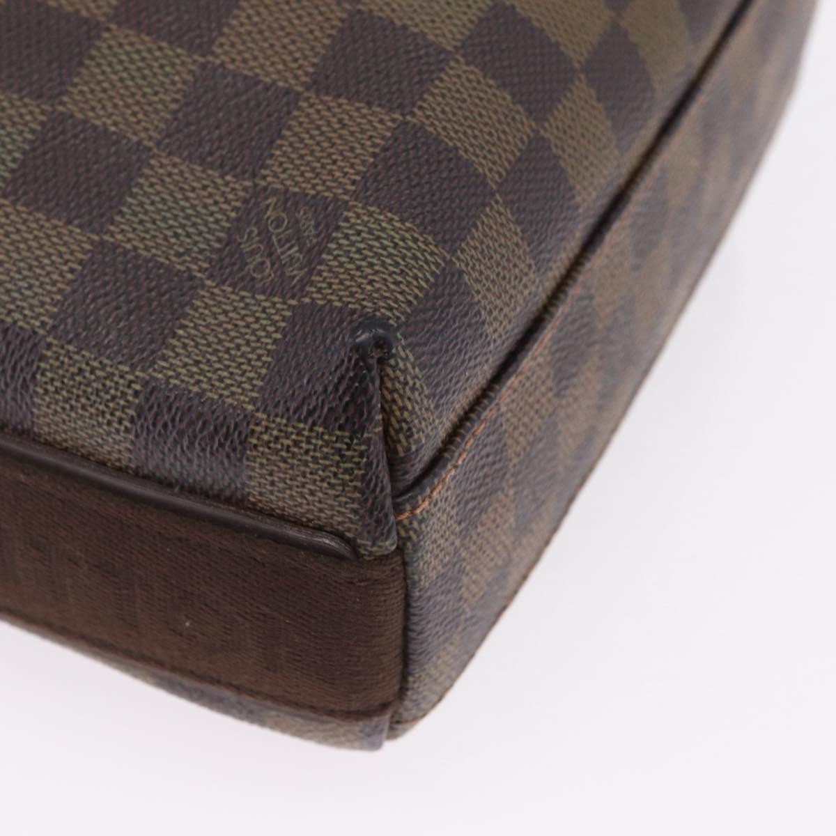 Louis Vuitton Trotteur Beaubourg Damier Brown Canvas Handbag (Pre-Owned)