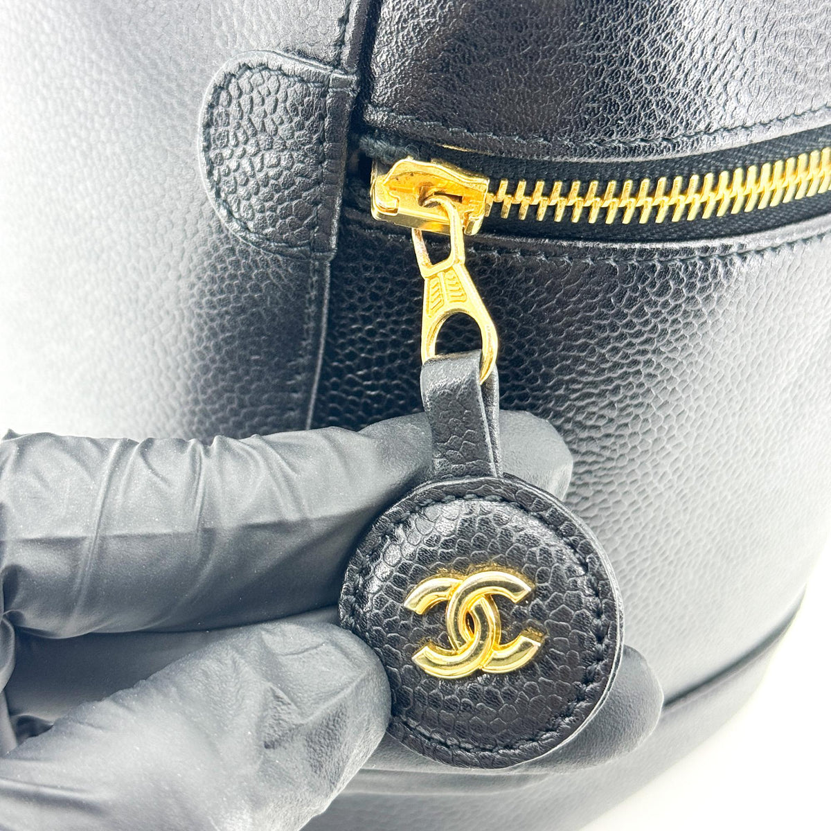 Chanel Vintage Timeless Cosmetic Case Caviar Black Leather Clutche & Pouche Bag (Pre-Owned)