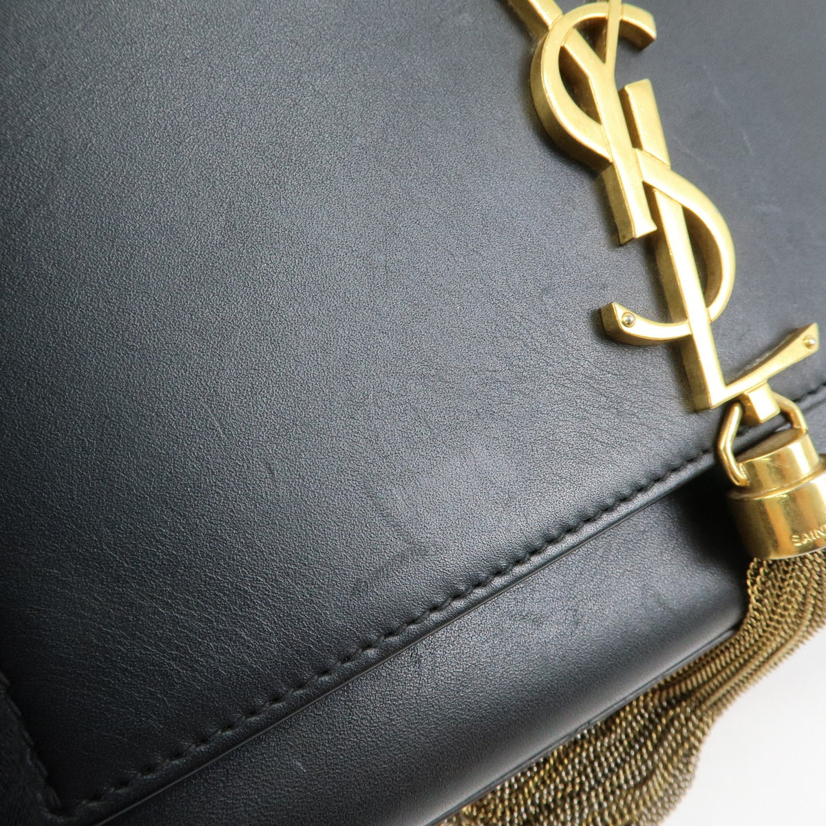 Saint Laurent Classic Monogram Tassel Leather Black Leather Crossbody Bag Bag (Pre-Owned)