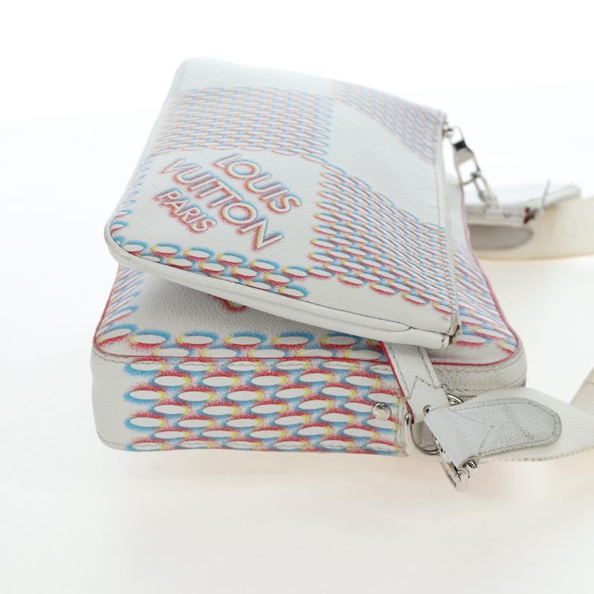Louis Vuitton Trio Messenger Limited Edition Damier Spray Leather White Canvas Handbag (Pre-Owned)