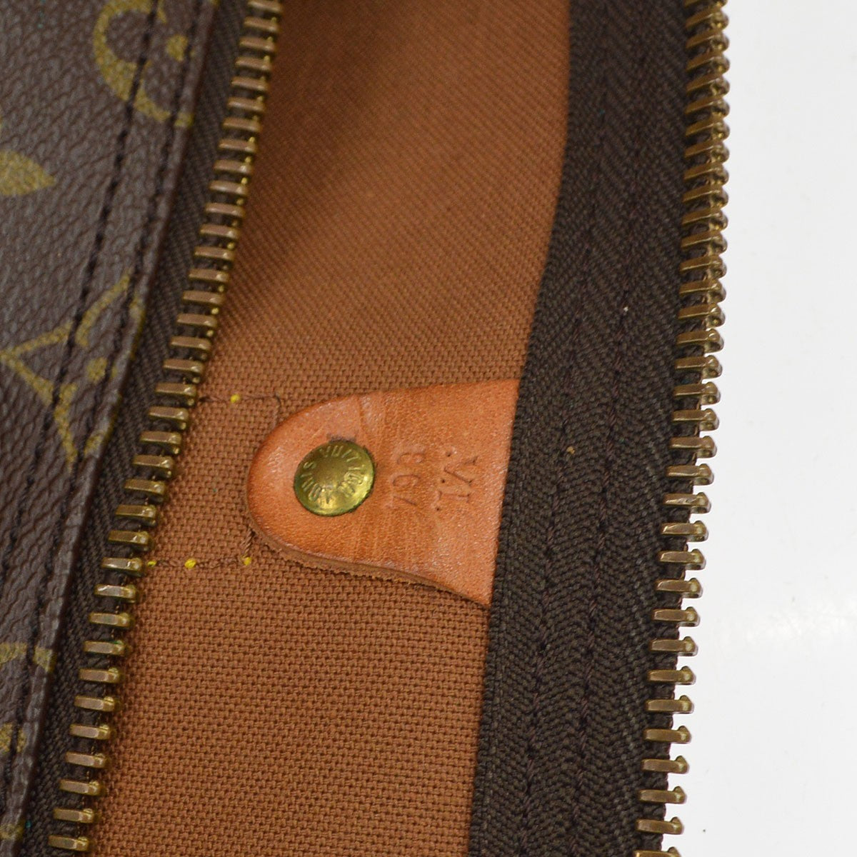 Louis Vuitton Keepall Monogram Canvas Brown Canvas Travel Bag Bag (Pre-Owned)