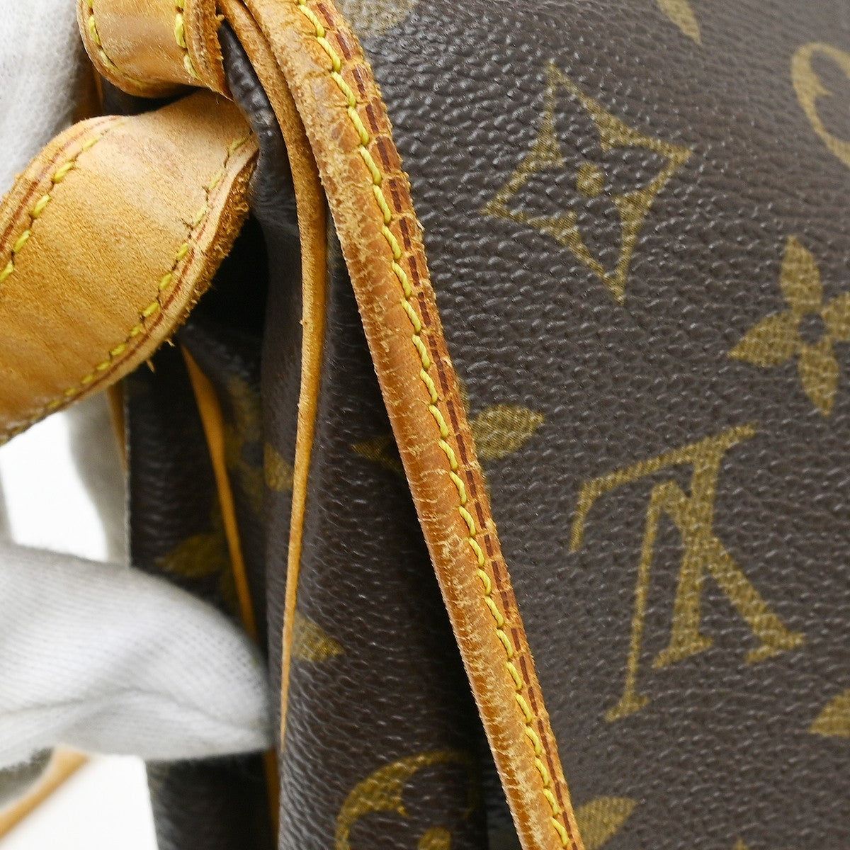 Louis Vuitton Saumur Monogram Brown Canvas Shoulder Bag Bag (Pre-Owned)