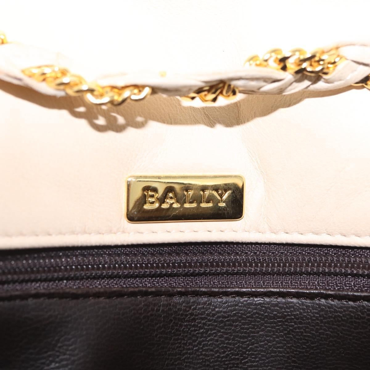 Bally Vintage Chain Quilted Leather Neutral Leather Shoulder Bag Bag (Pre-Owned)