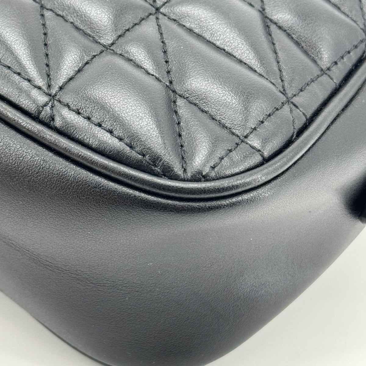 Gucci Gg Marmont Wrist Matelasse Leather Black Leather Clutche & Pouche Bag (Pre-Owned)