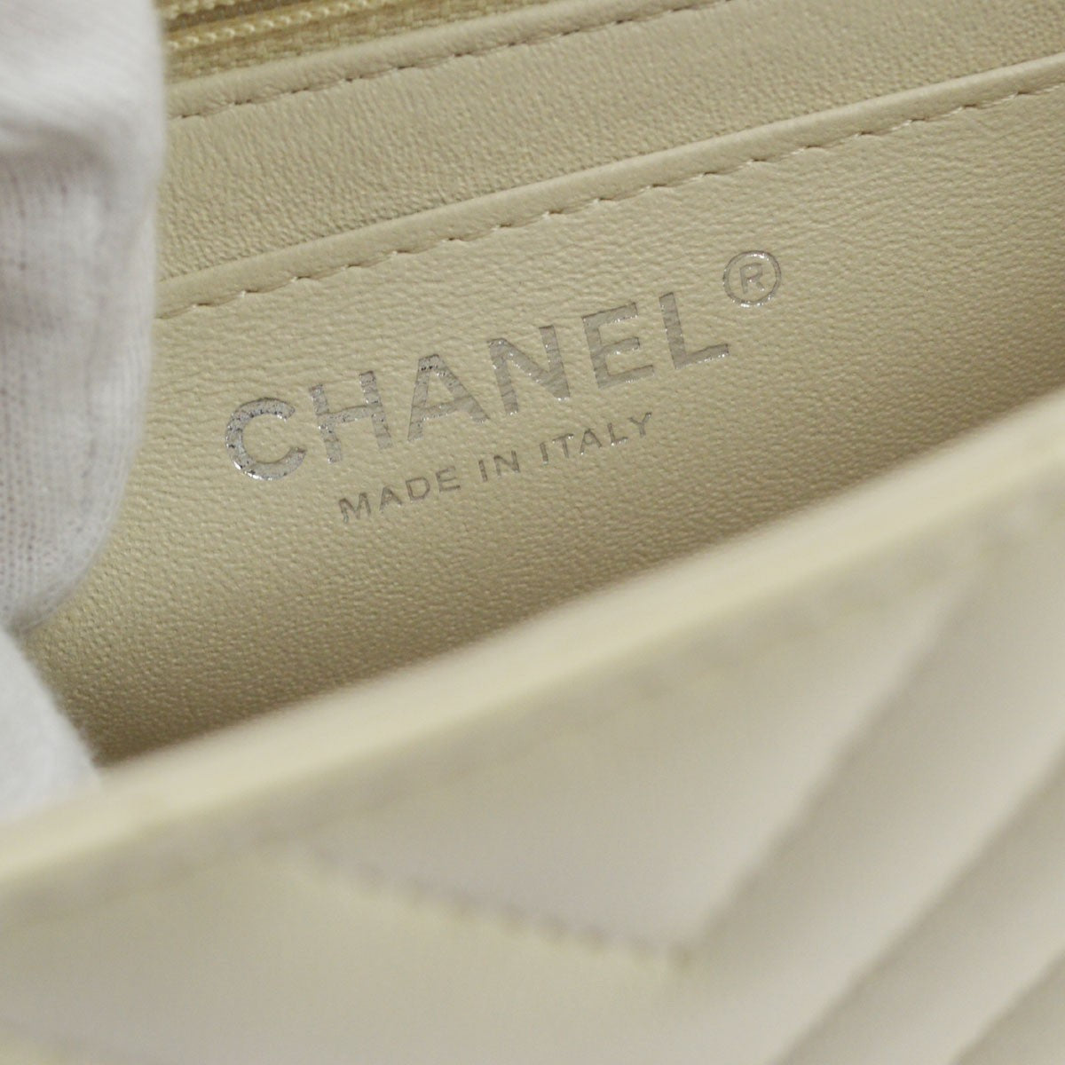 Chanel Classic Single Flap Chevron Lambskin Beige Leather Handbag (Pre-Owned)
