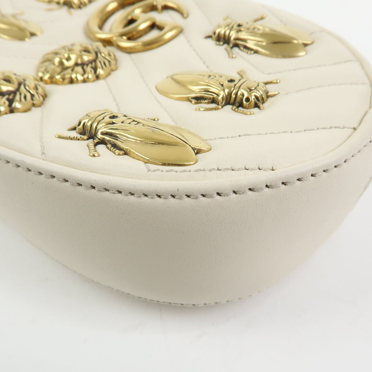 Gucci Gg Marmont Belt Embellished Matelasse Leather Beige Leather Handbag (Pre-Owned)