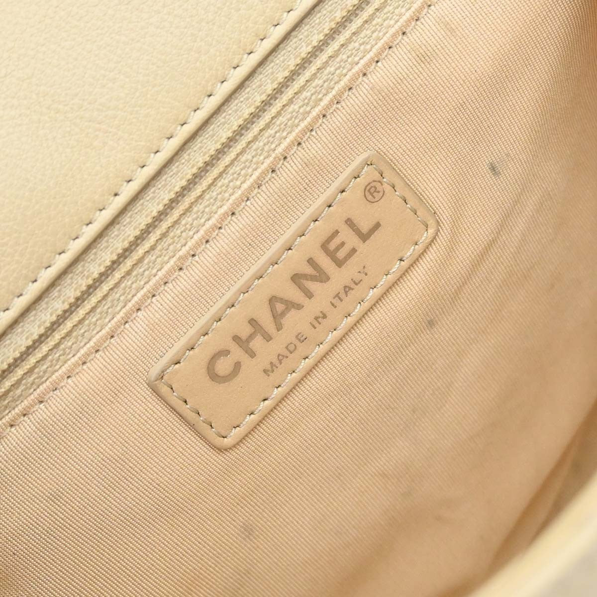 Chanel Flap Shoulder Leather Beige Leather Shoulder Bag Bag (Pre-Owned)