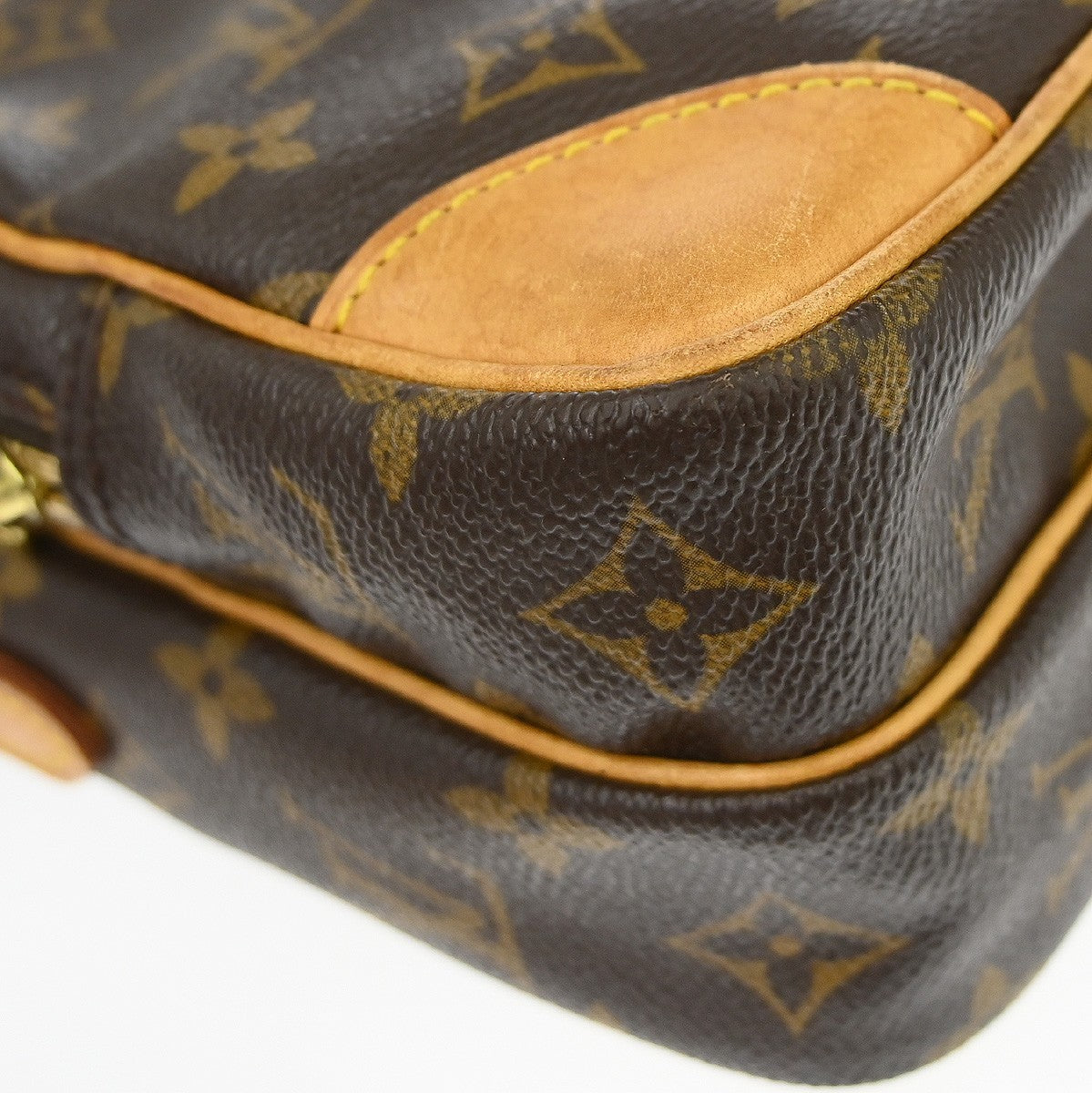 Louis Vuitton Amazone Monogram Canvas Brown Canvas Shoulder Bag Bag (Pre-Owned)