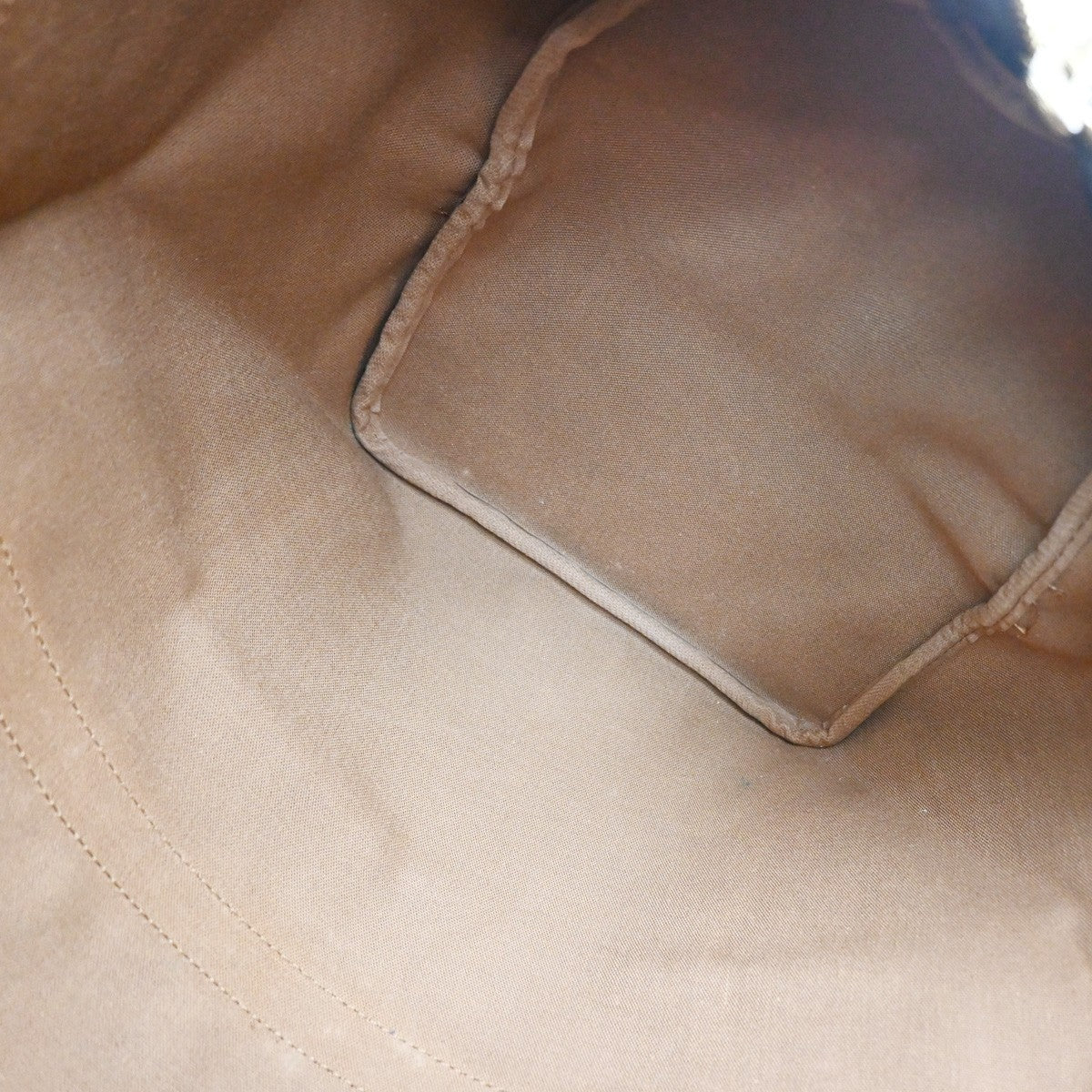 Louis Vuitton Keepall Monogram Canvas Brown Canvas Travel Bag Bag (Pre-Owned)