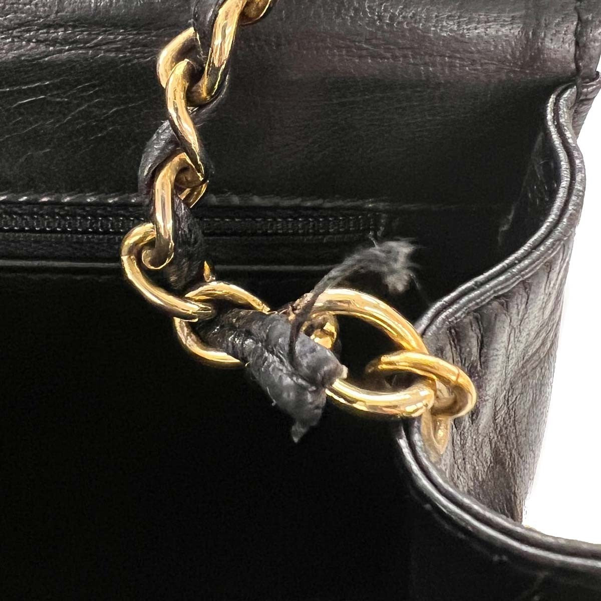 Chanel Vintage Cc Full Flap Quilted Lambskin Black Leather Shoulder Bag Bag (Pre-Owned)