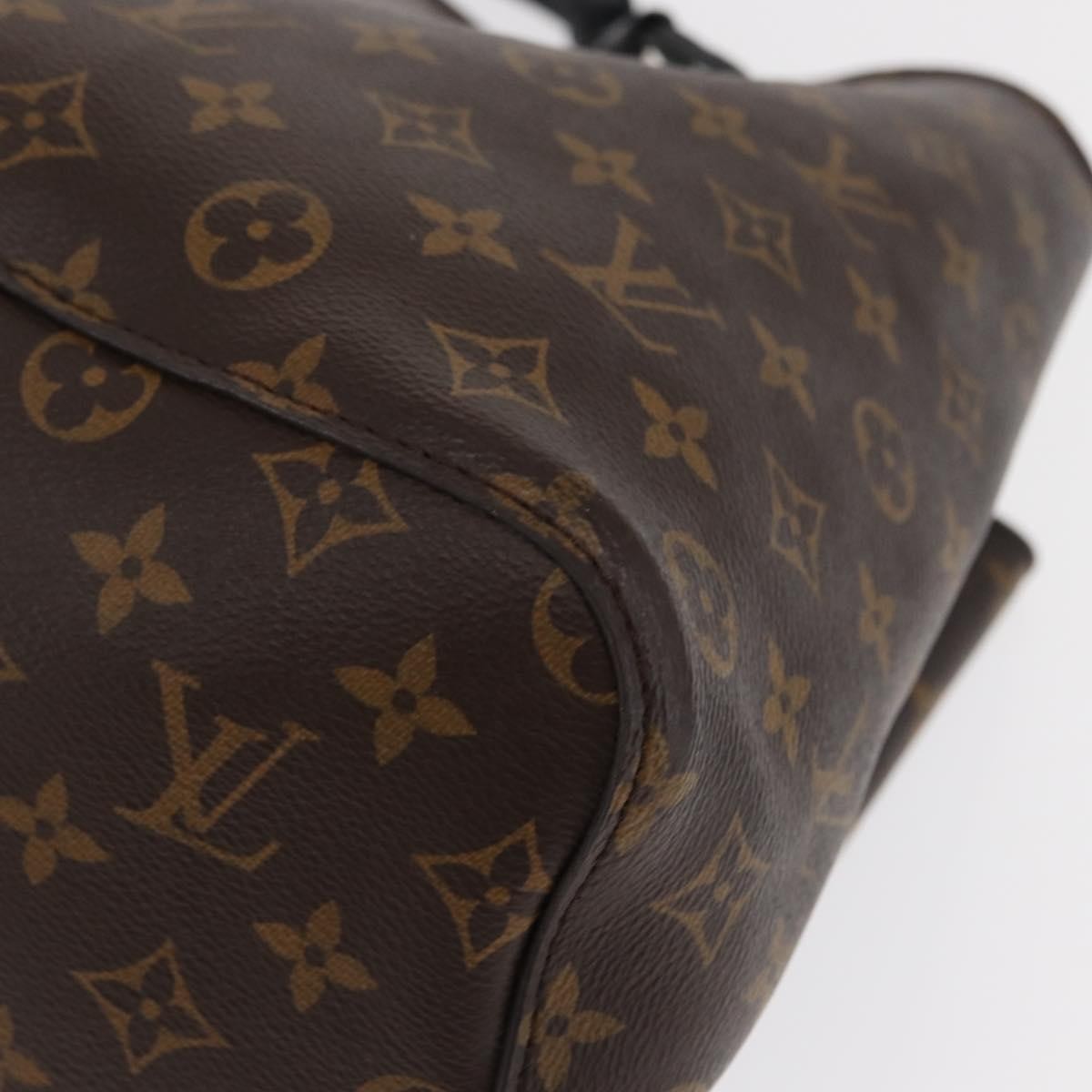 Louis Vuitton Neonoe Monogram Canvas Black Canvas Shoulder Bag Bag (Pre-Owned)