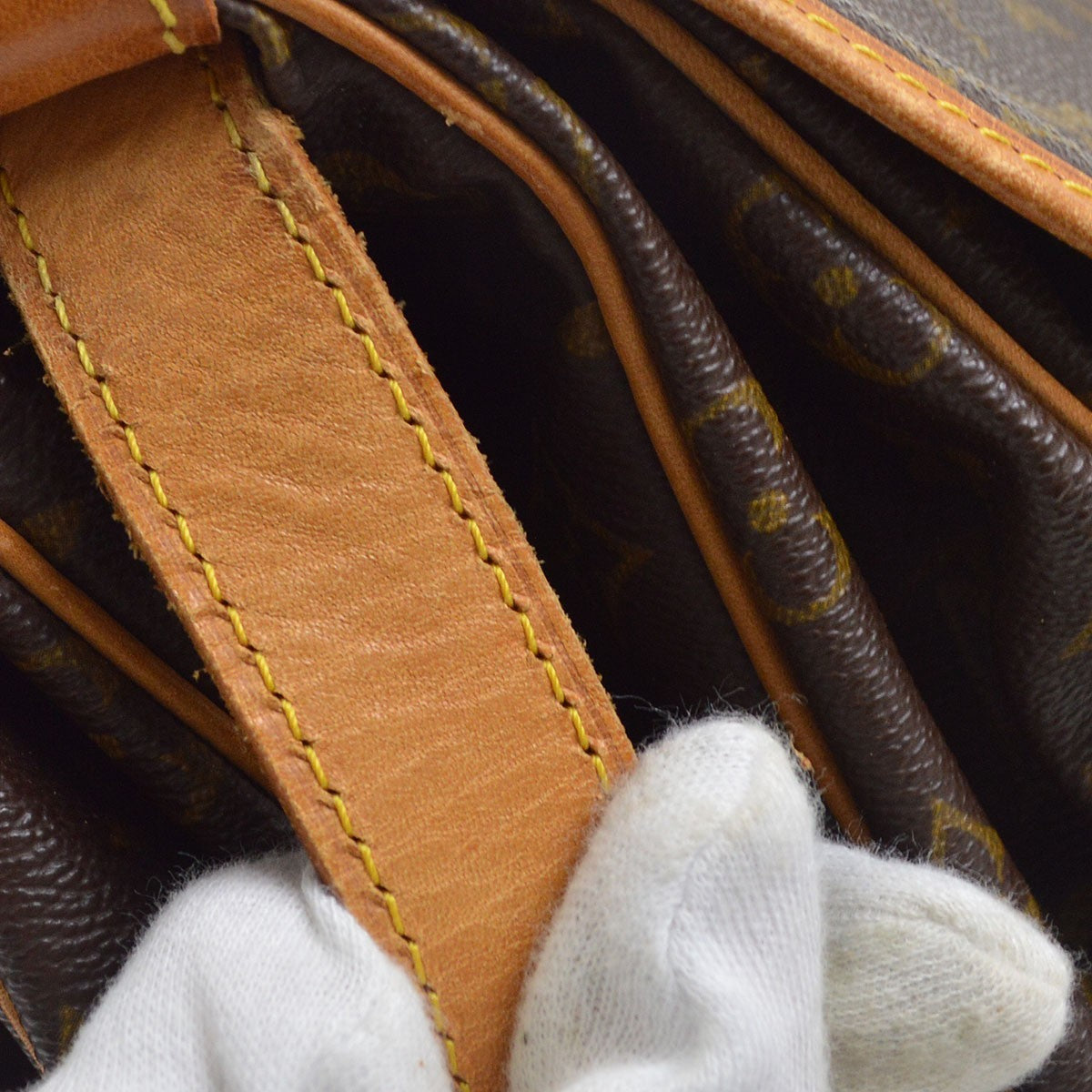 Louis Vuitton Saumur Monogram Canvas Brown Canvas Shoulder Bag Bag (Pre-Owned)