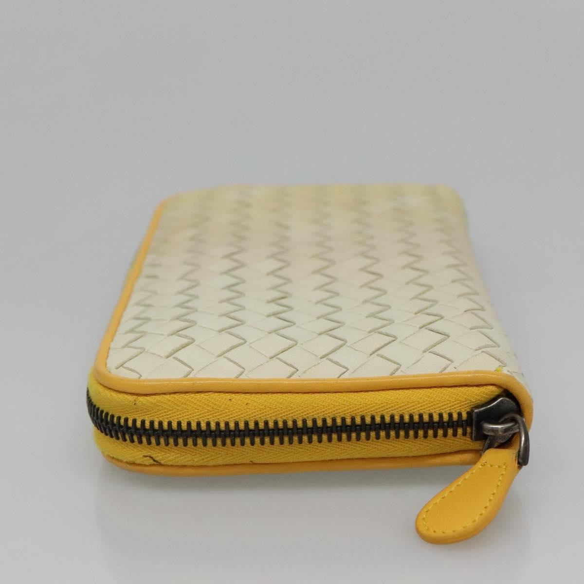 Bottega Veneta Intrecciato Long Zip Leather Beige Leather Wallets Accessory (Pre-Owned)