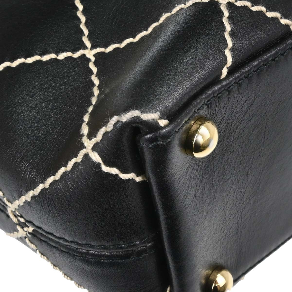 Chanel Surpique Quilted Leather Black Leather Tote Bag Bag (Pre-Owned)
