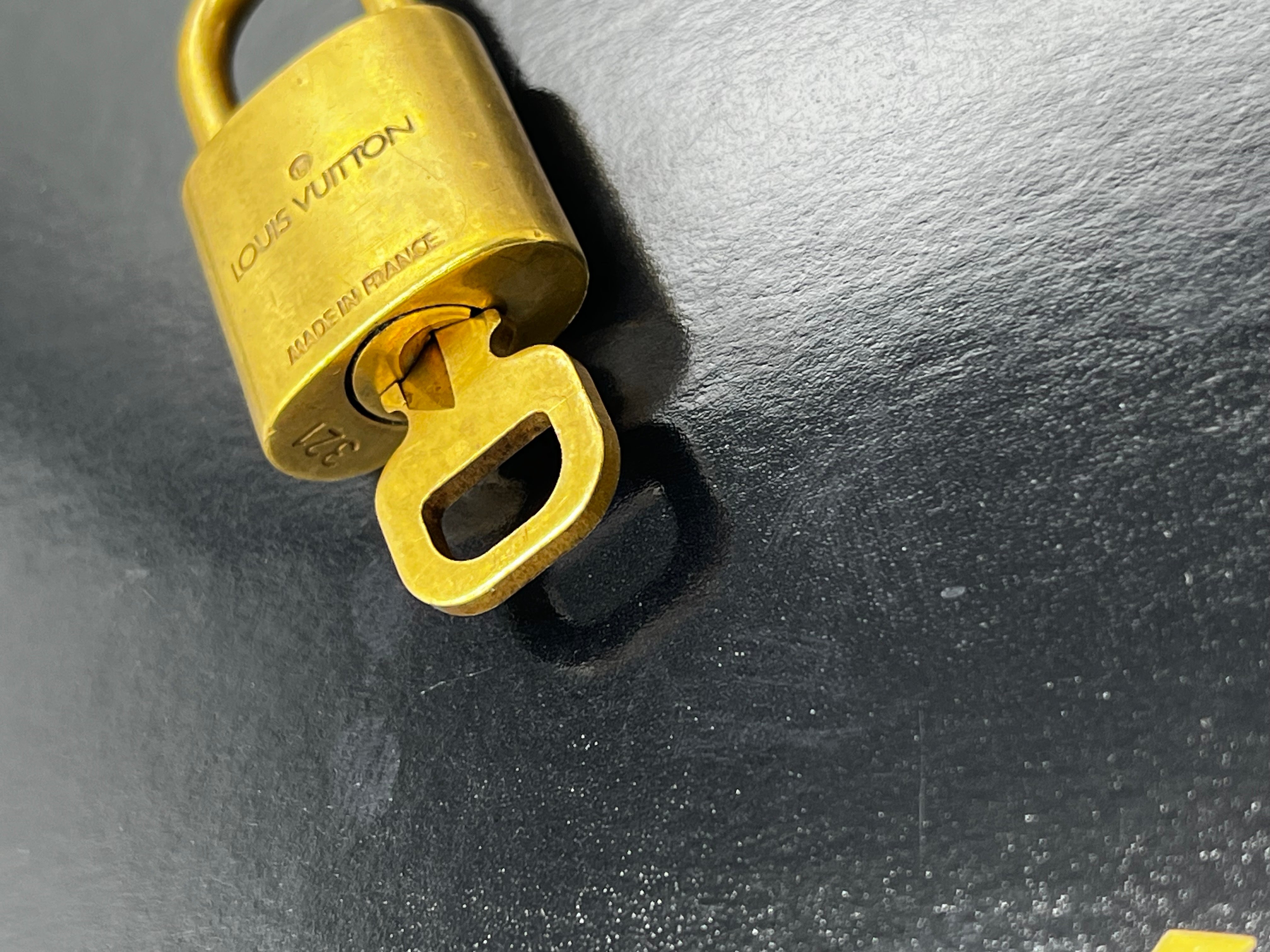 Louis Vuitton Padlock And Key Logo Metal Gold Metal Charms And Keychains Accessory (Pre-Owned)