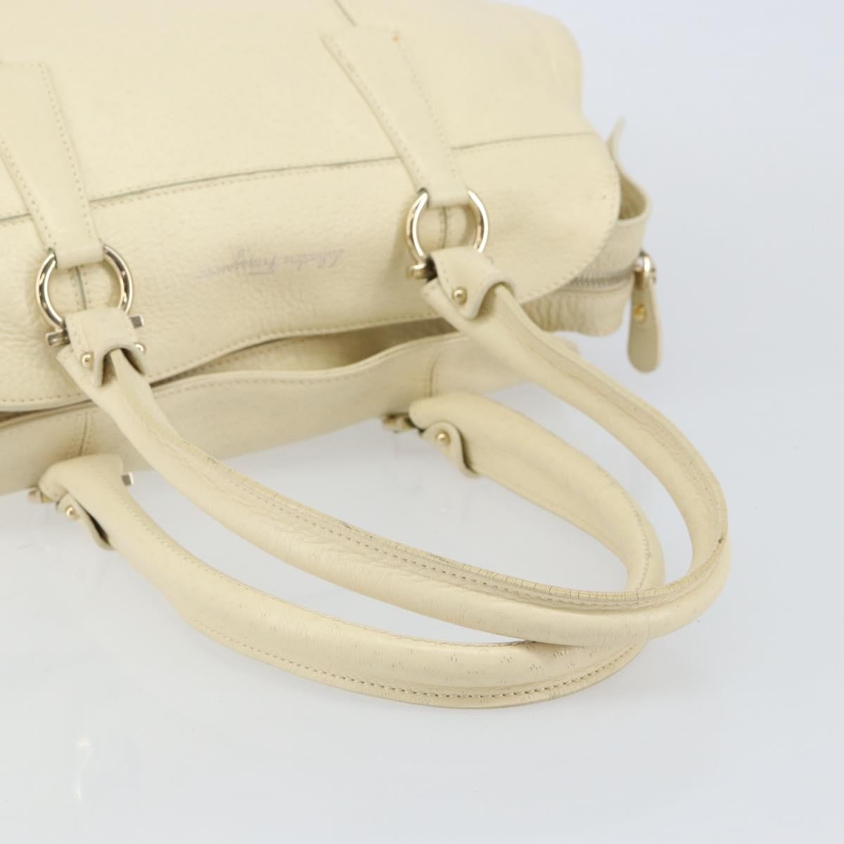 Salvatore Ferragamo Gancini Leather Beige Leather Shoulder Bag Bag (Pre-Owned)
