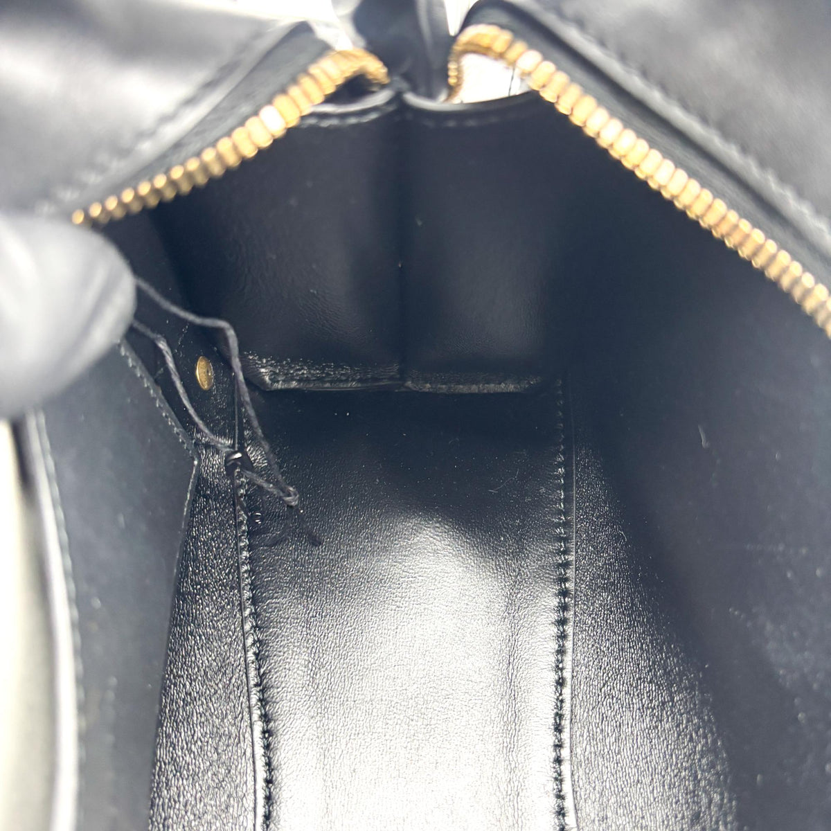Balenciaga Neo Classic City Leather Black Leather Handbag (Pre-Owned)