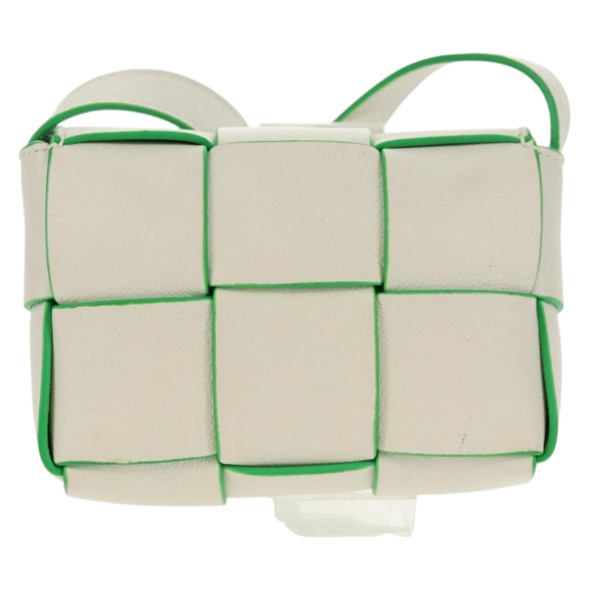 Bottega Veneta Cassette Maxi Intrecciato Leather White Leather Shoulder Bag Bag (Pre-Owned)