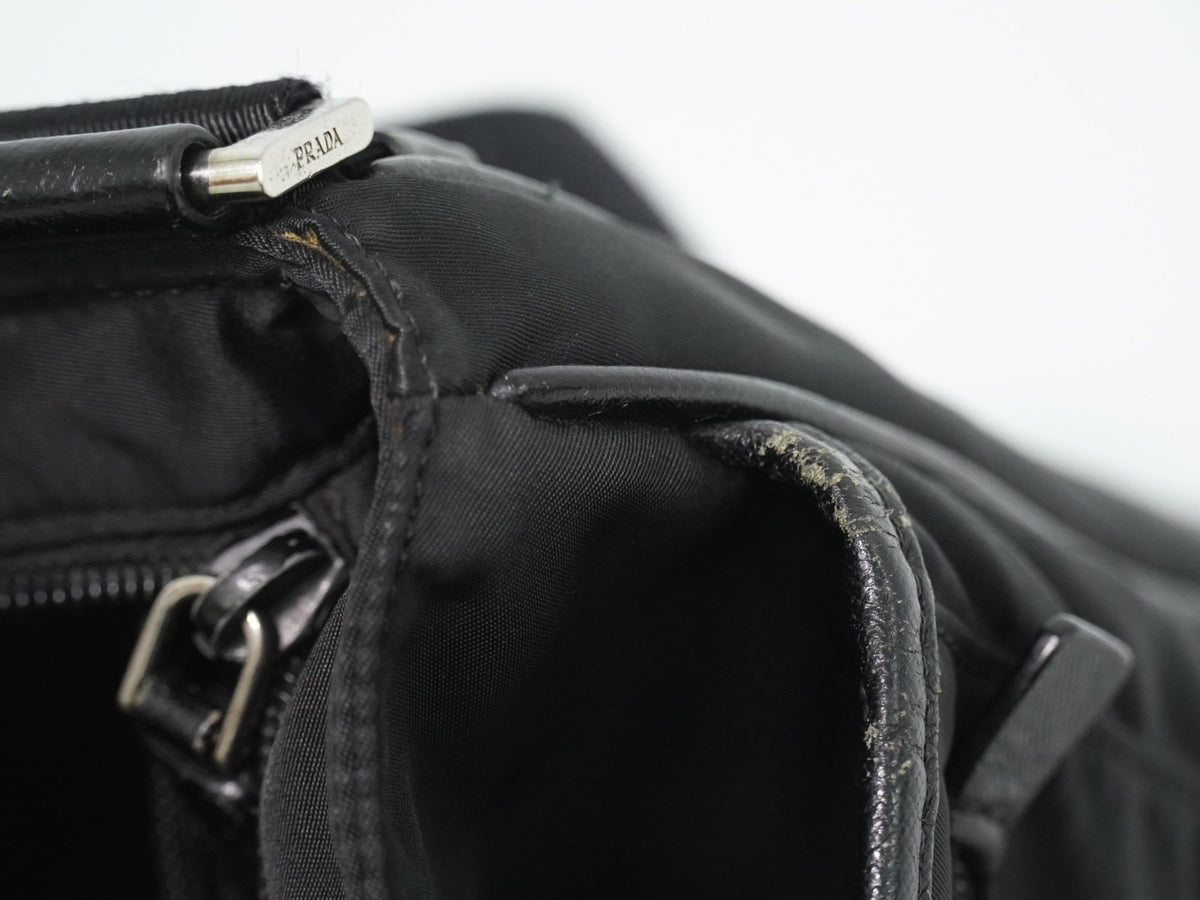 Prada Front Zip Messenger Quilted Tessuto Black Nylon Shoulder Bag Bag (Pre-Owned)