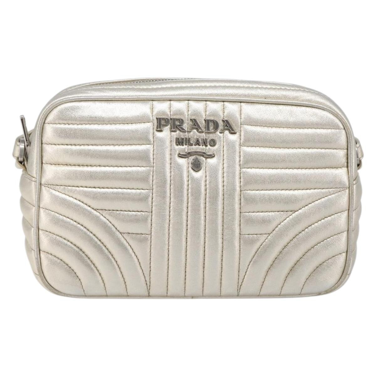 Prada Camera Diagramme Quilted Leather Metallic Leather Shoulder Bag Bag (Pre-Owned)