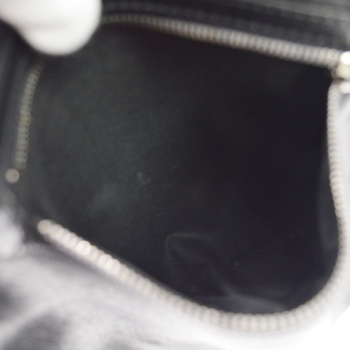 Chanel Diamond Stitch Messenger Quilted Calfskin Black Leather Crossbody Bag Bag (Pre-Owned)