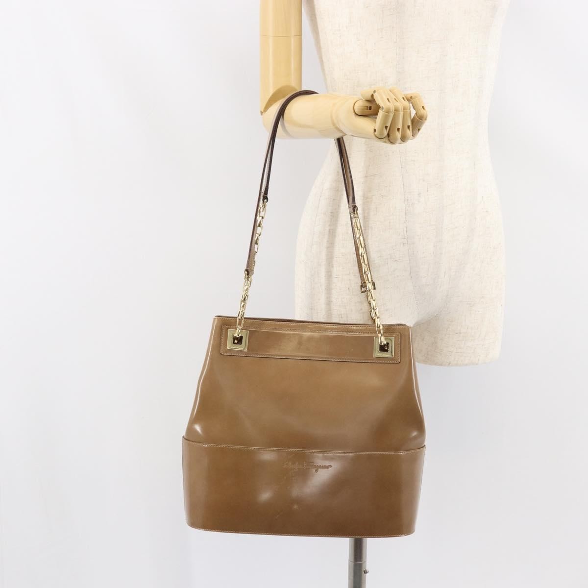 Salvatore Ferragamo Vintage Chain Patent Leather Beige Patent_Leather Shoulder Bag Bag (Pre-Owned)