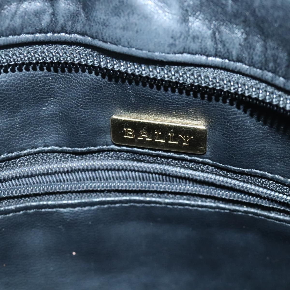 Bally Vintage Chain Quilted Leather Navy Leather Shoulder Bag Bag (Pre-Owned)