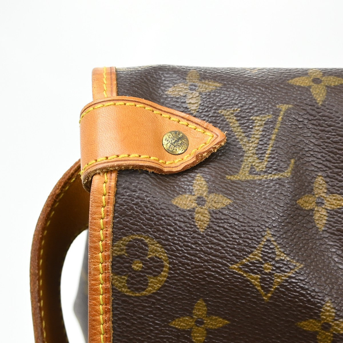 Louis Vuitton Saumur Monogram Canvas Brown Canvas Handbag (Pre-Owned)