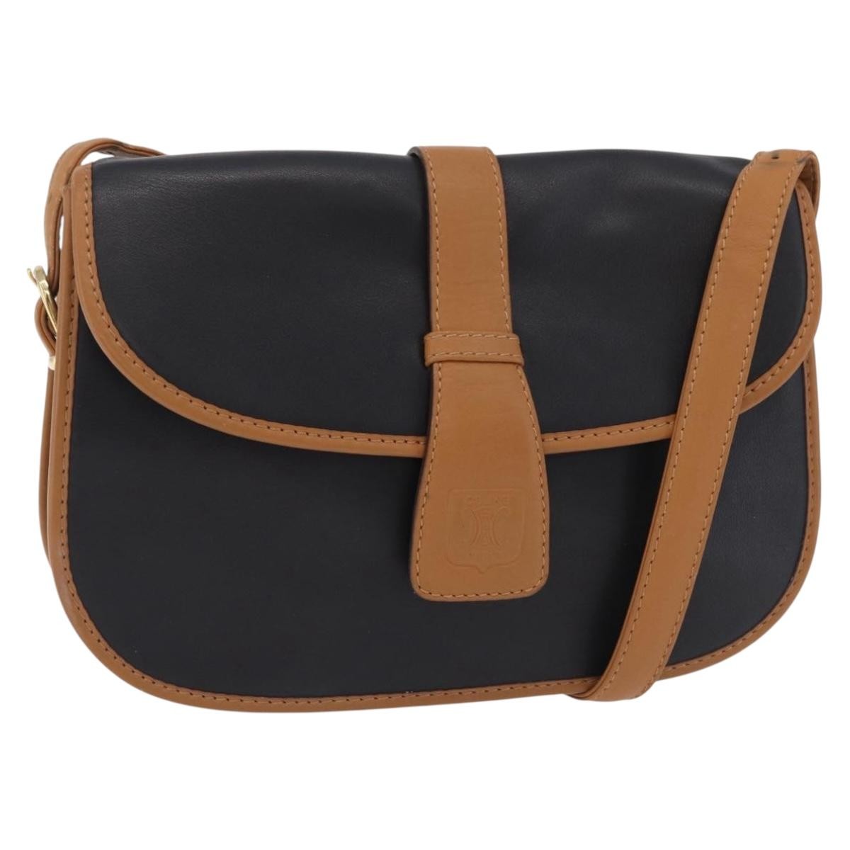 Celine Shoulder Leather Black Leather Shoulder Bag Bag (Pre-Owned)