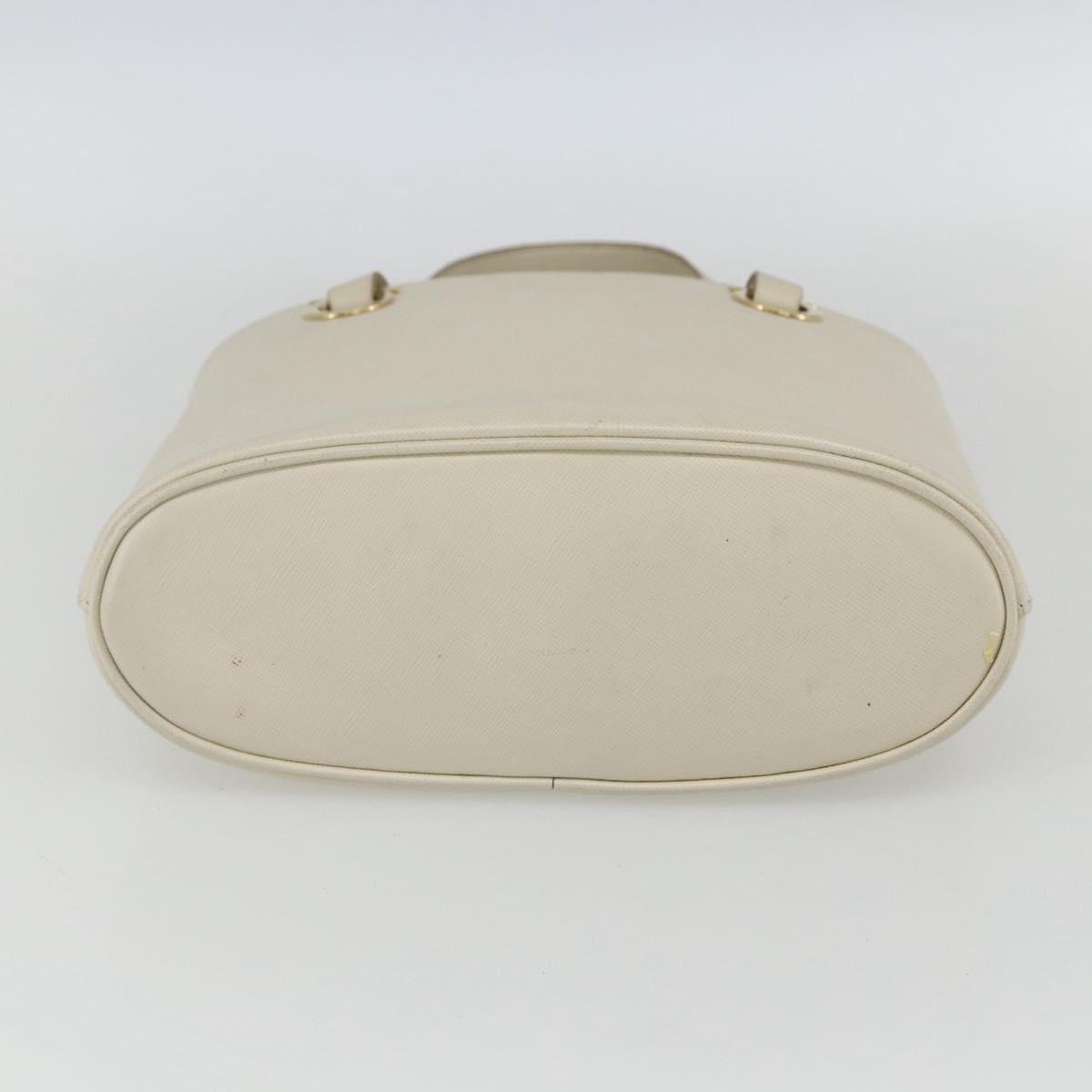 Salvatore Ferragamo Gancini Leather White Leather Handbag (Pre-Owned)