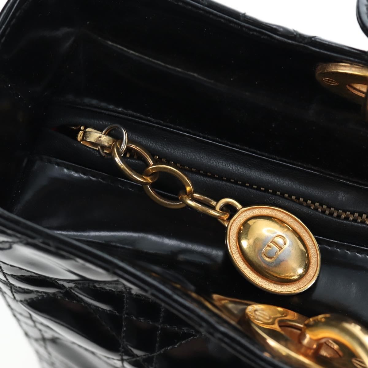 Christian Dior Lady Dior Cannage Black Patent_Leather Handbag (Pre-Owned)